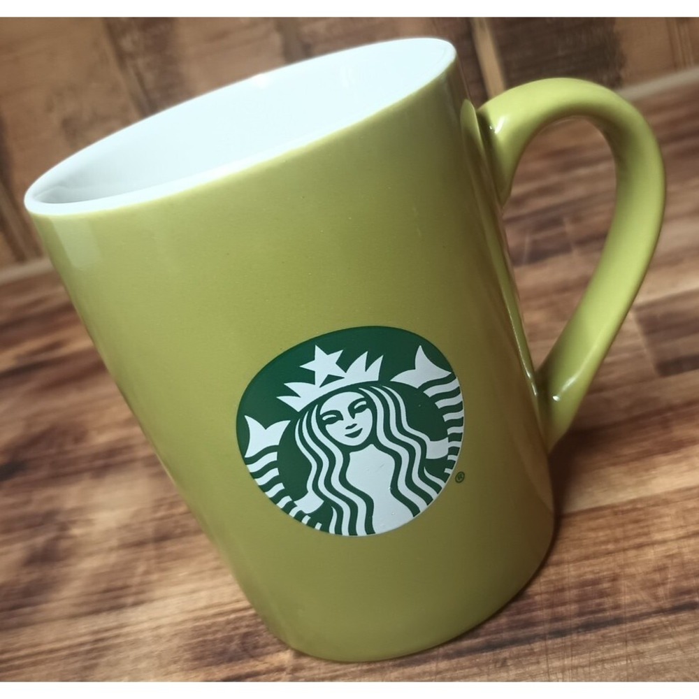 Starbucks 2021 Classic Green 10oz Coffee Mug Tea Cup With Green Mermaid Logo
